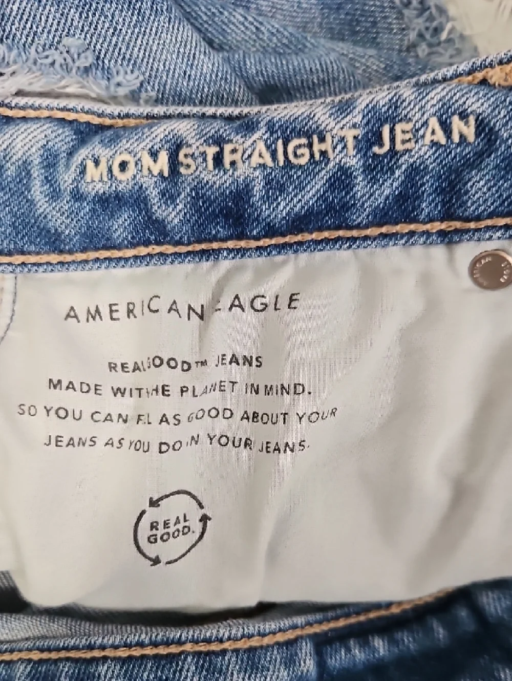 American Eagle High-Rise Mom Straight Distressed Jeans Women’s 14 - Picture 13 of 13
